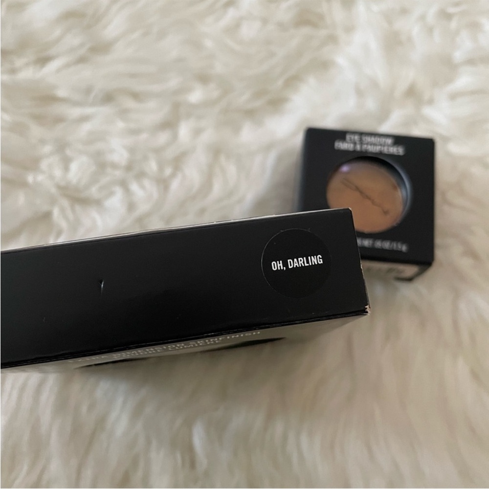 MAC Cosmetics Extra Dimension Skinfinish and Eye Shadow - Gold and Brown - Picture 2 of 3